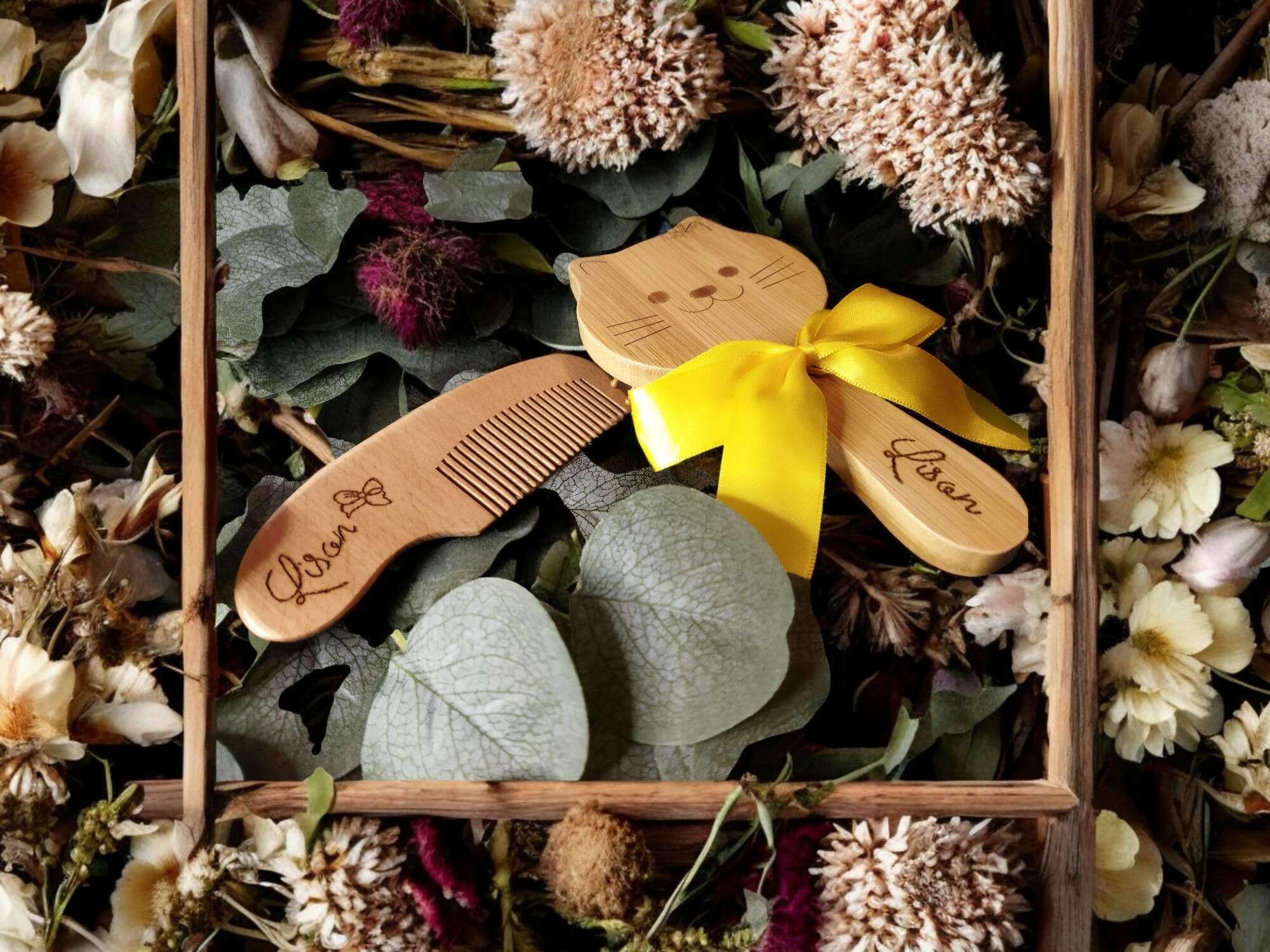 Un Peigne et Une Brosse à cheveux 